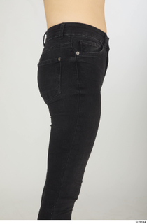  Aera black jeans casual dressed thigh 0007.jpg